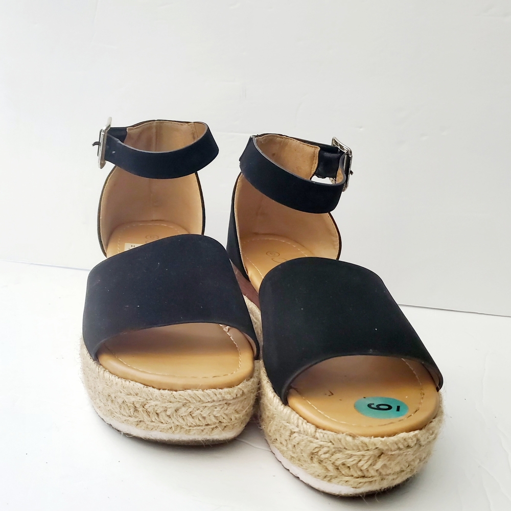 Forever Collectibles Black and Tan Espadrilles with Jute Soles